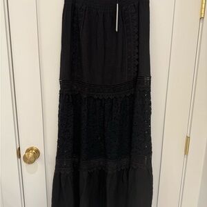 Alice and Olivia size 6 Elegant Black Lace Maxi Skirt nwt